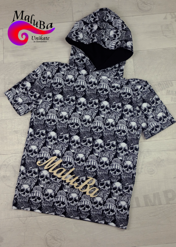 Herren T-Shirt - kurzarm Shirt mit Kapuze "Sculls with Hipster caps" Größe S-M-L